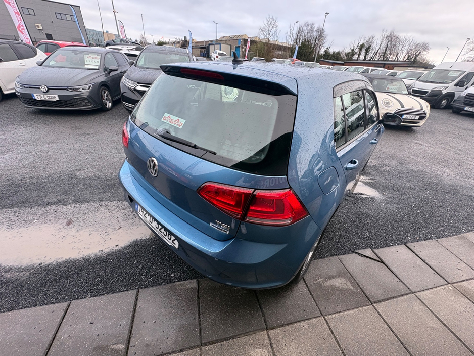 2014 Volkswagen Golf - image 13