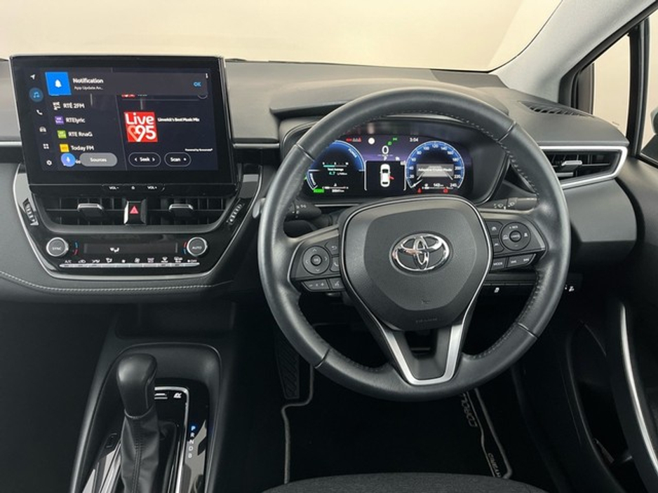 2024 Toyota Corolla LUNA SALOON AUTO Hybrid €29,950