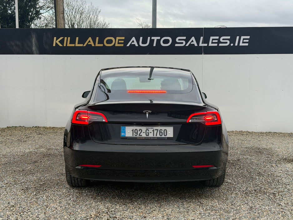 2019 Tesla Model 3 - image 8