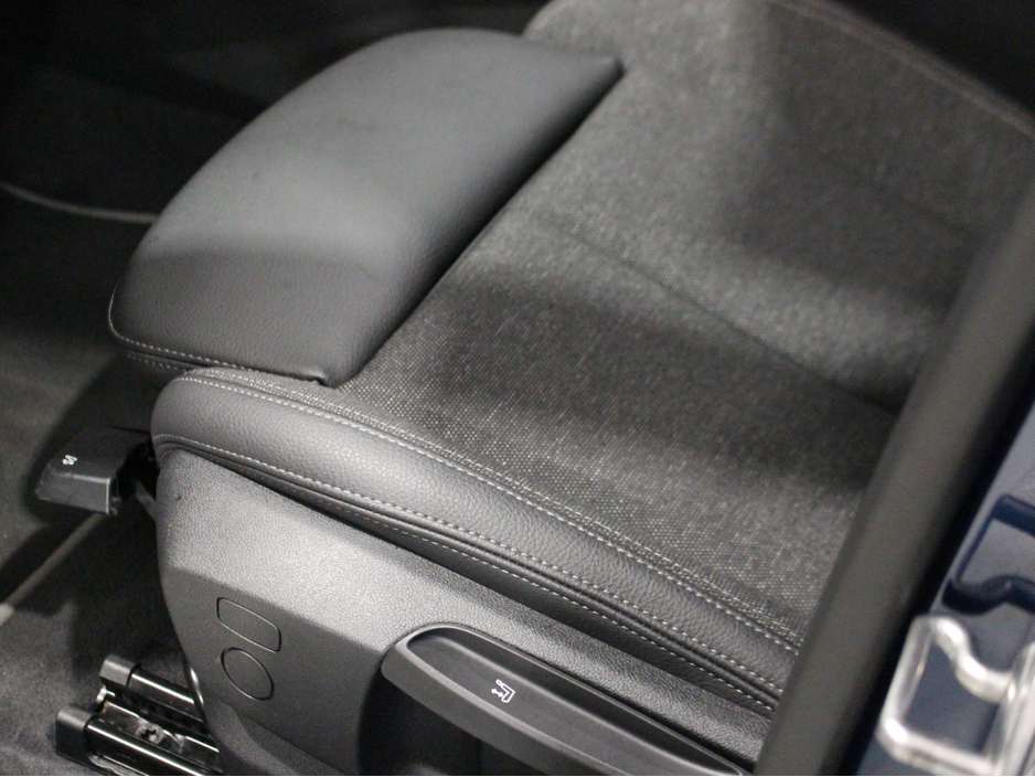 2021 BMW 1 Series - image 32