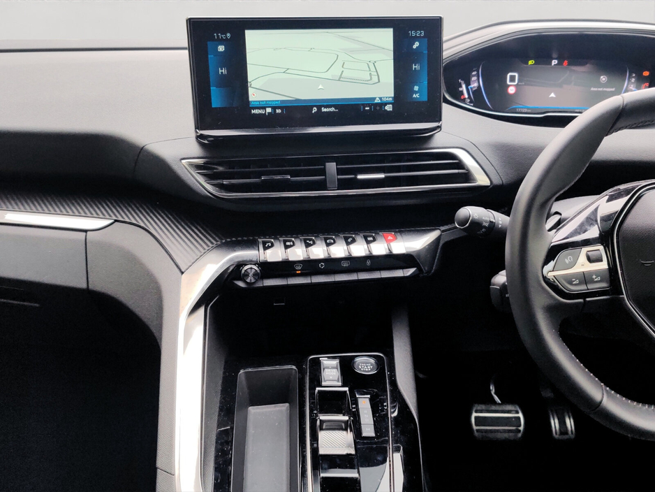 2025 Peugeot 5008 - image 18