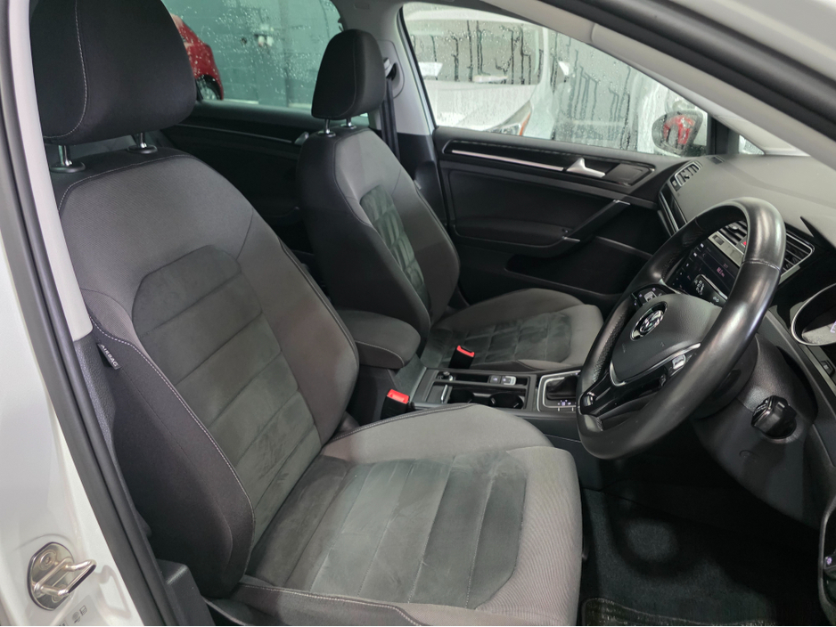 2018 Volkswagen Golf Highline €18,950