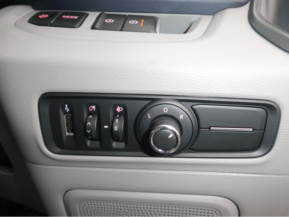 2026 Maxus Deliver 9 BOXBODY WITH TAIL LIFT BUILD OPTIONS AVAILABLE