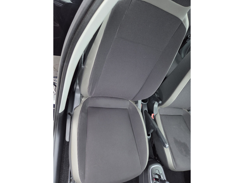 2015 Volkswagen up! - image 23