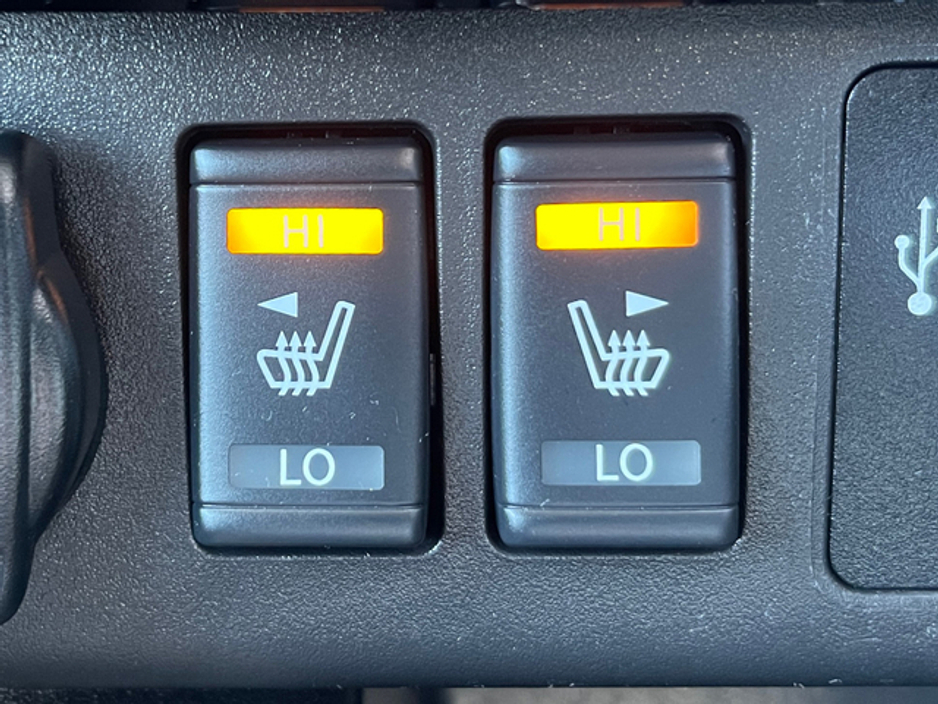 2024 Nissan Leaf - image 16