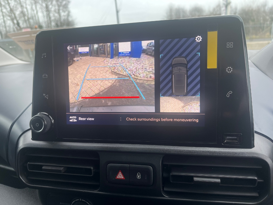 2024 Peugeot Rifter - image 20