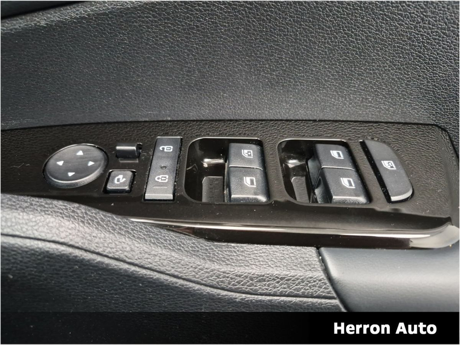 2024 Kia Sportage - image 19