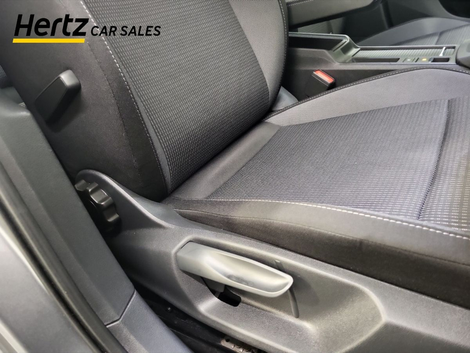 2024 Skoda Octavia - image 20