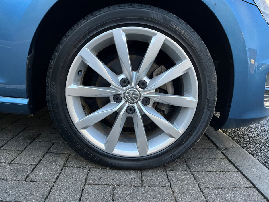 2014 Volkswagen Golf 1.4 AUTOMATIC PETROL FOUR-DOOR €11,950