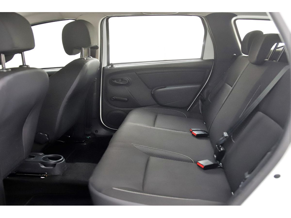 2018 Dacia Duster - image 16