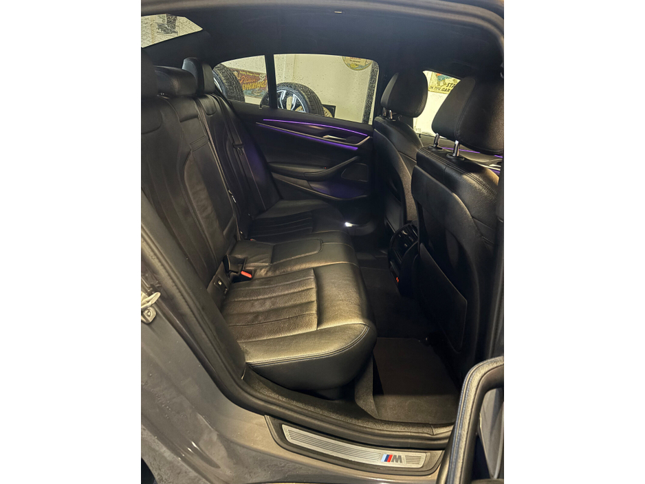 2023 BMW 5 Series - image 20