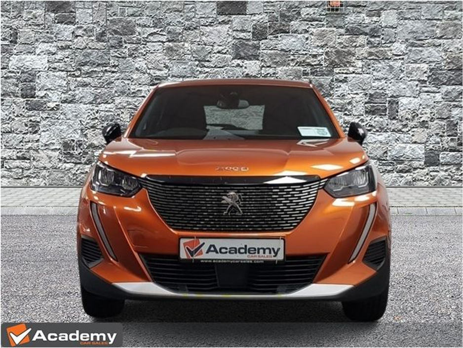 2023 Peugeot 2008 - image 5