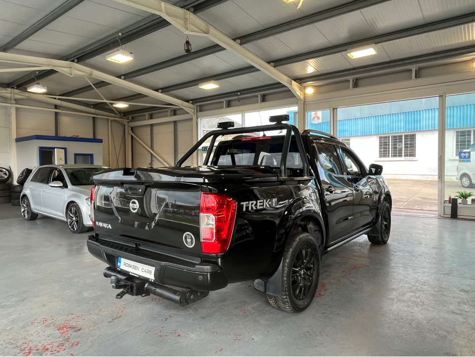 2017 Nissan Navara - image 4