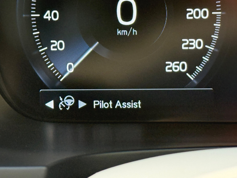 2019 Volvo S90 D4 190hp Momentum Geartronic