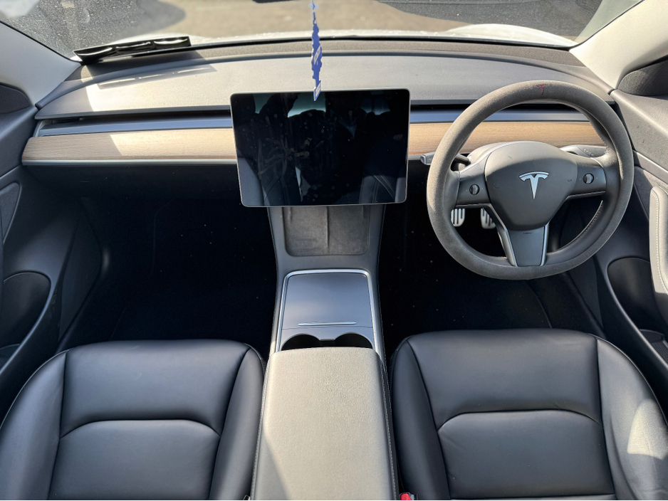 2020 Tesla Model 3 - image 14