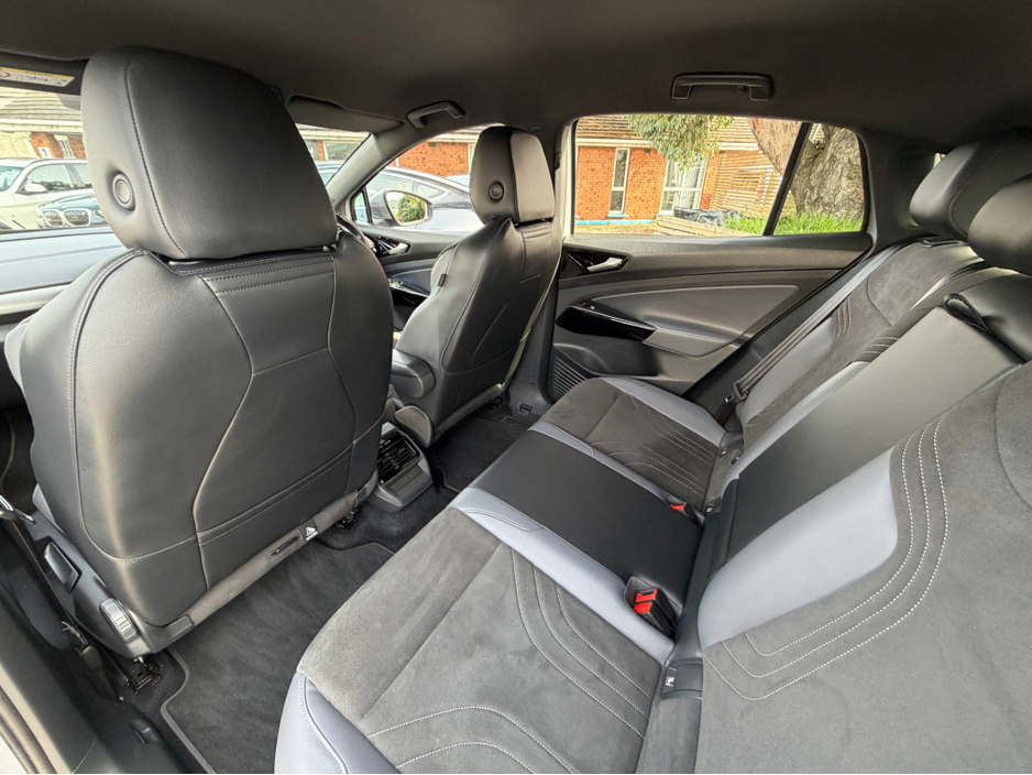 2022 Volkswagen ID.5 - image 24
