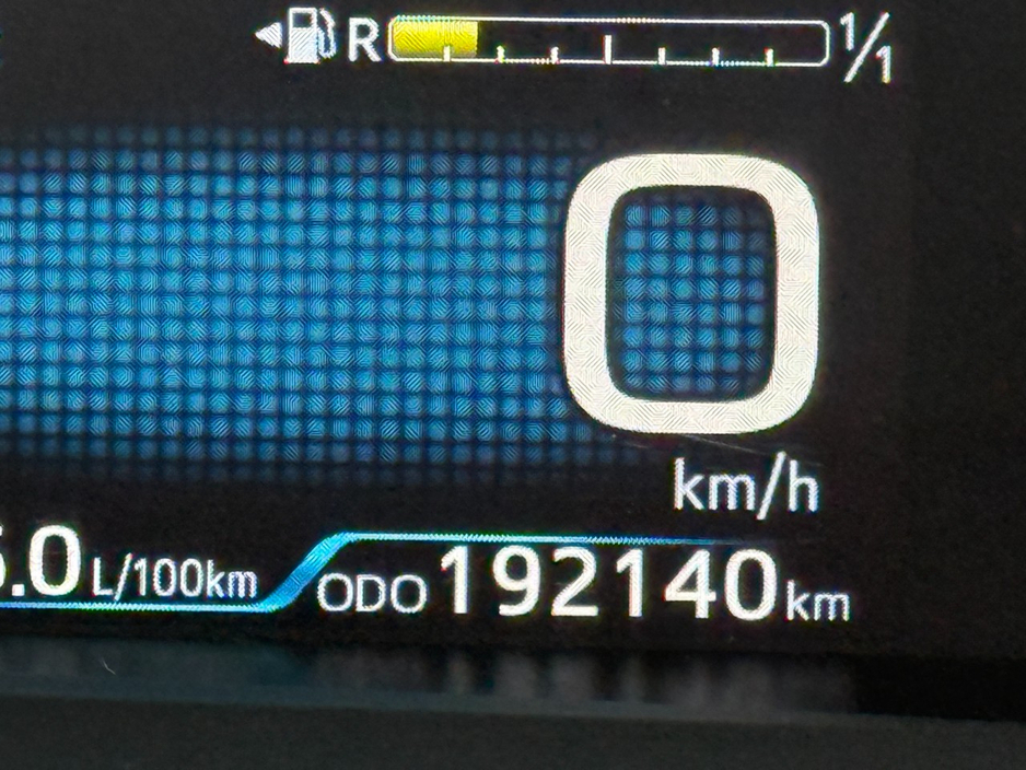 2018 Toyota Prius - image 20