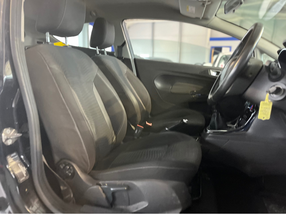 2017 Ford Fiesta ZETEC 1.2 petrol 60 bhp manual €9,950