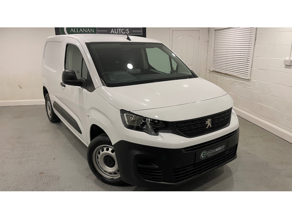 2024 Peugeot Partner - image 12