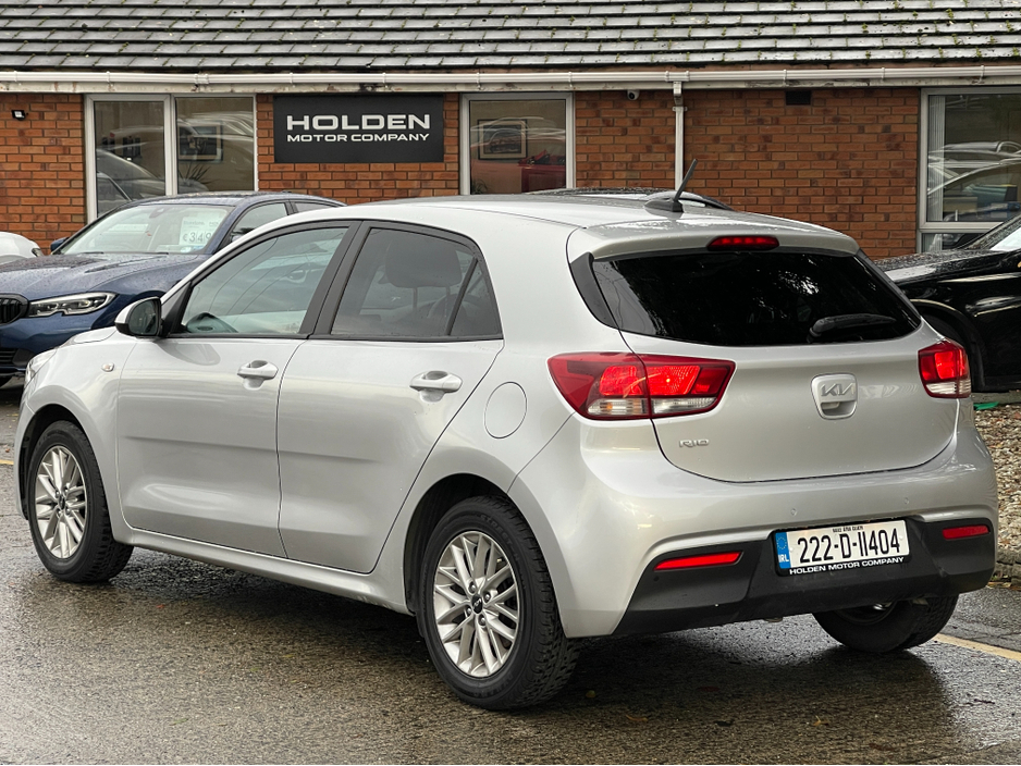 2022 Kia Rio - image 11