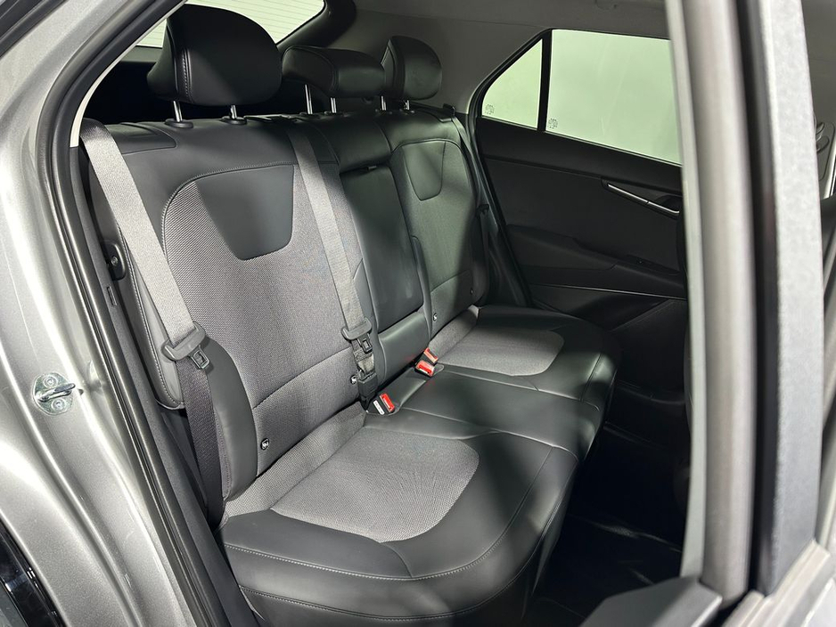 2025 Kia Niro - image 11
