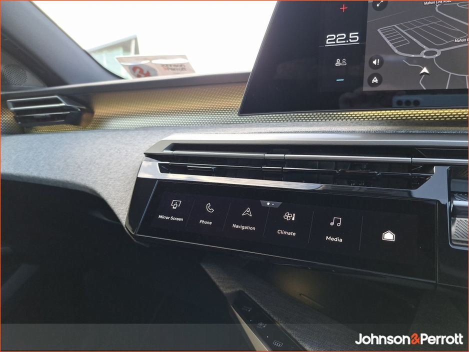 2025 Peugeot 5008 TOP SPEC ! BEV 73kwh 210hp GT ! €58,900