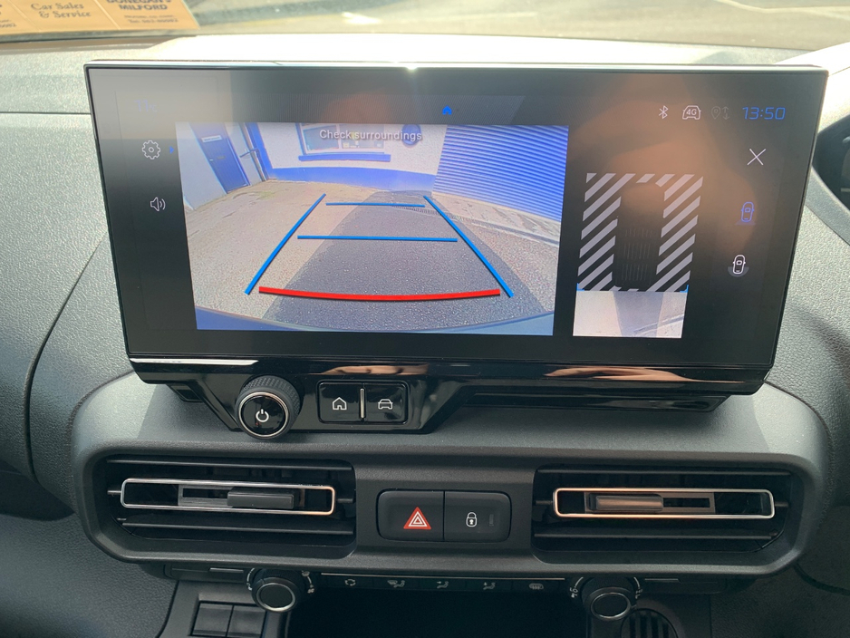 2024 Peugeot Partner - image 13