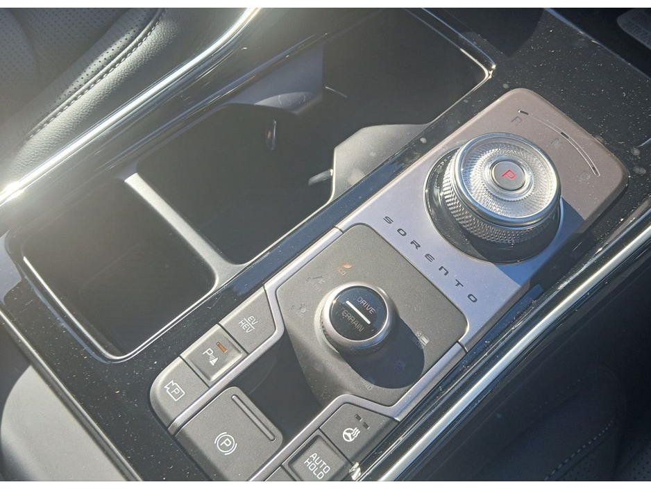 2026 Kia Sorento - image 21