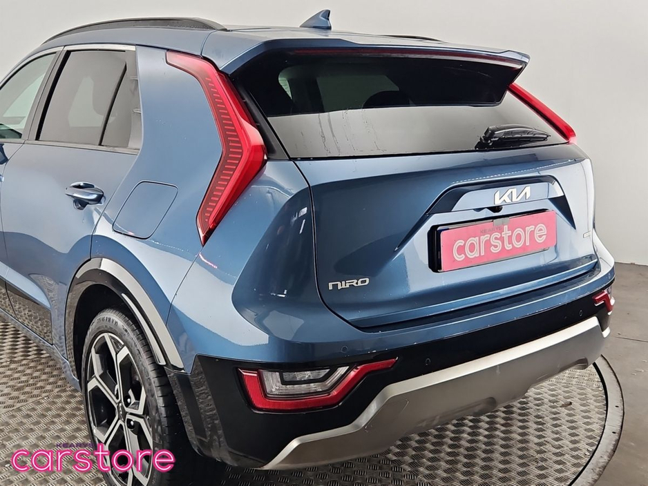 2023 Kia Niro - image 15