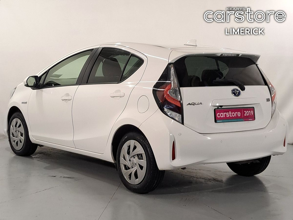 2019 Toyota Aqua 1.5 HYBRID 5 DR €13,880