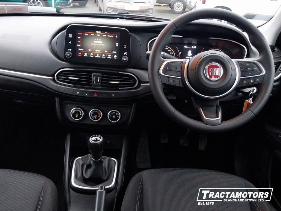 2023 Fiat Tipo - image 2