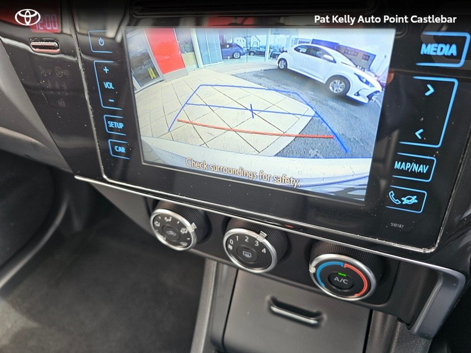 2018 Toyota Corolla - image 14