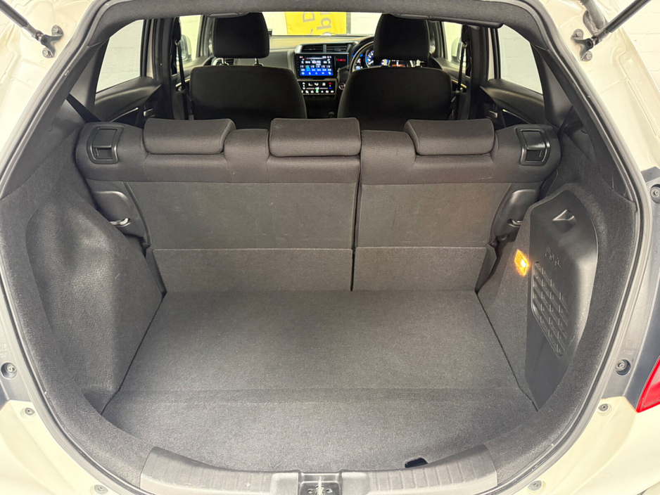 2015 Honda Fit - image 24