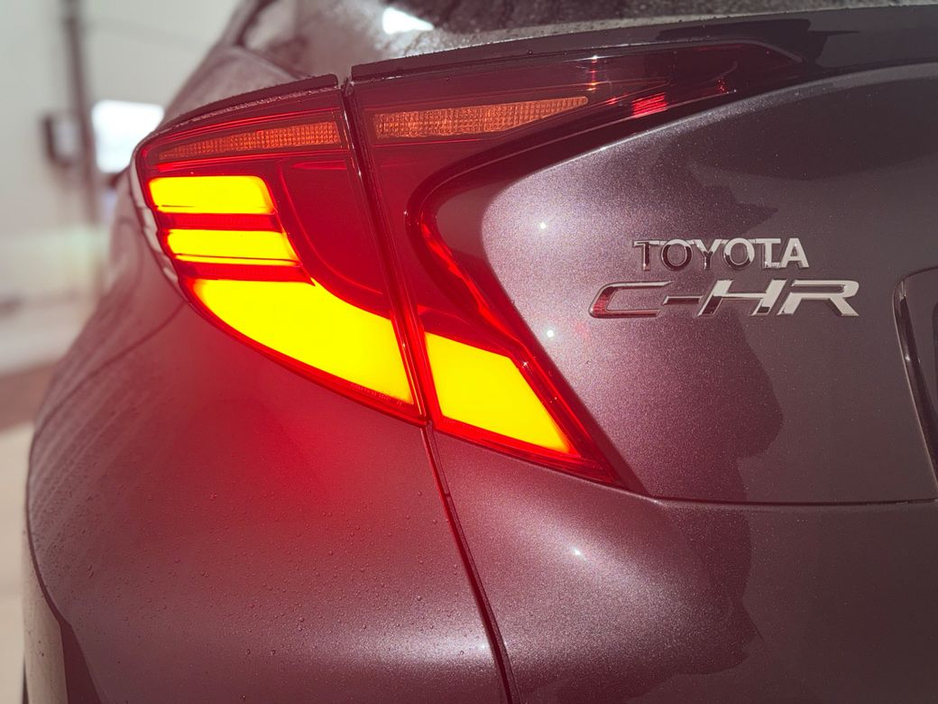 2020 Toyota C-HR - image 9