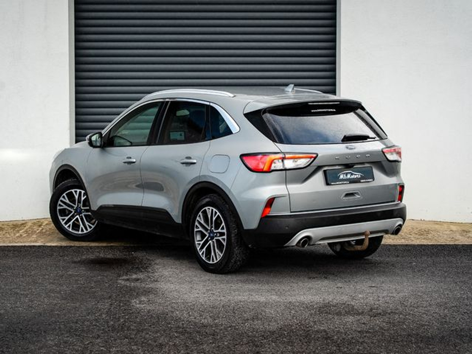 2021 Ford Kuga - image 11
