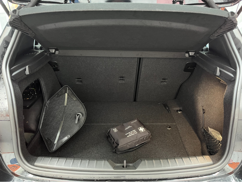 2017 BMW 1 Series €15950 2017 BMW 118D M SPORTS 2.0 AUTOMATIC / CRUISE CONTROL / REVERSE CAMERA / HEATED SEATS AND MORE €15,950