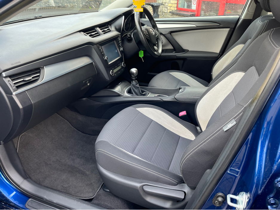 2016 Toyota Avensis 1.6 D LUNA NAV 4DR €9,500