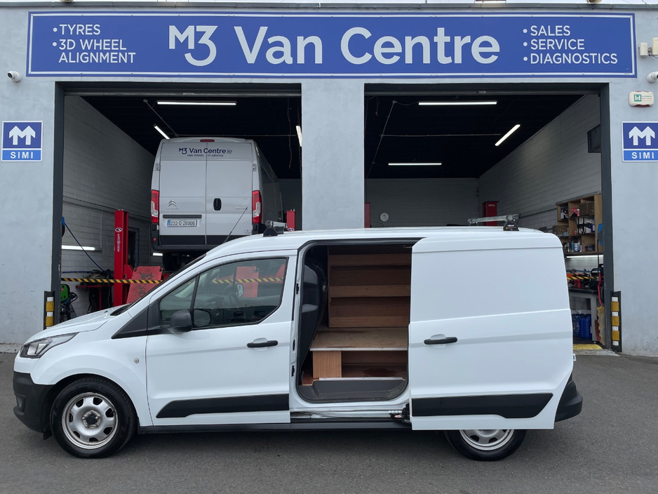 2022 Ford Transit Connect - image 3