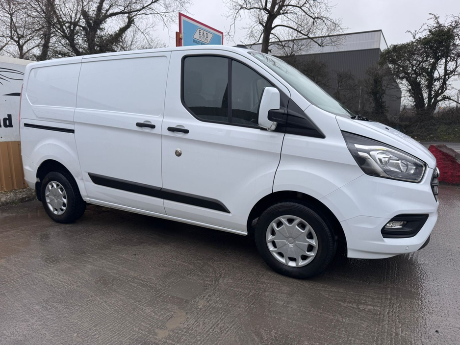 2020 Ford Transit Custom - image 4