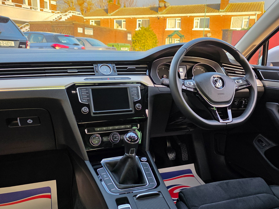 2015 Volkswagen Passat 1.6 TDI 120HP Highline €13,999