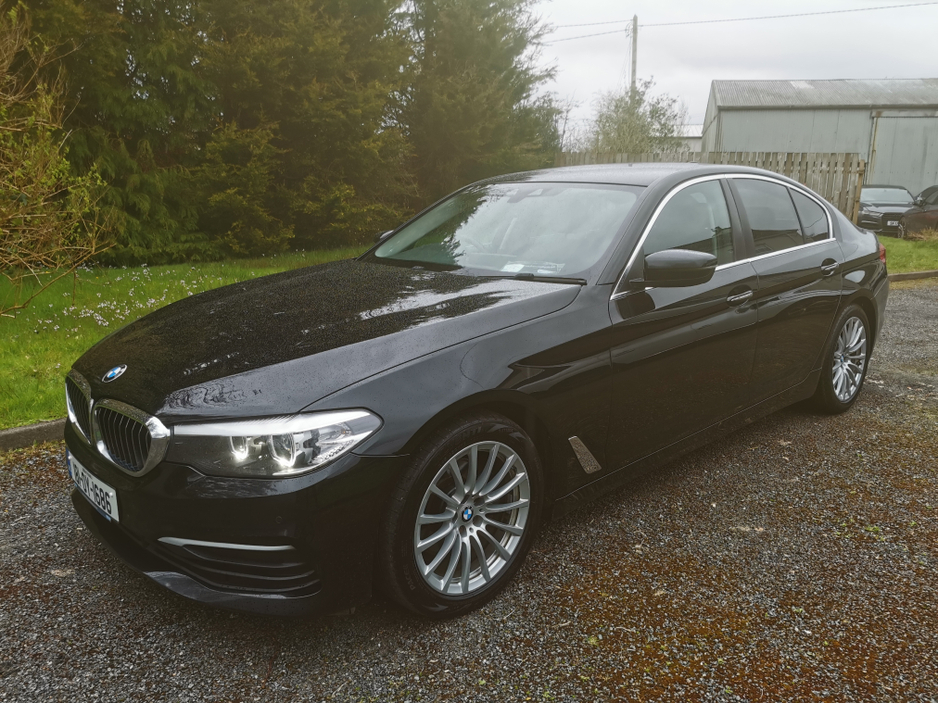 2018 BMW 5 Series - image 3