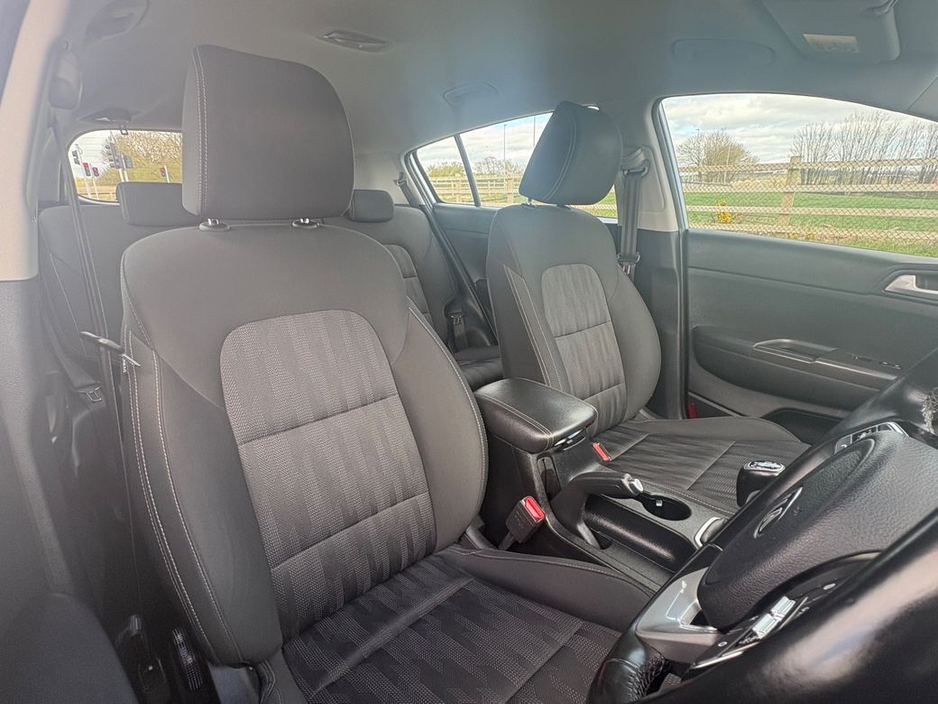 2019 Kia Sportage - image 9