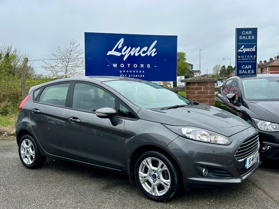 2016 Ford Fiesta - image 3