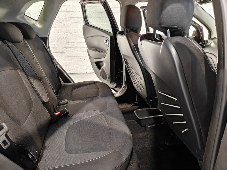 2015 Renault Captur - image 14