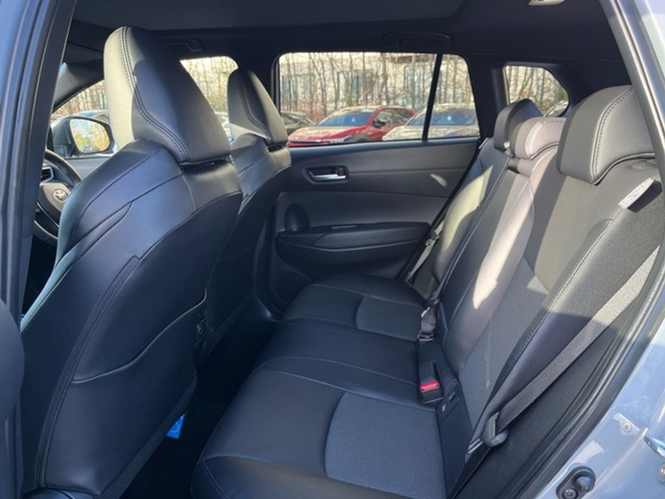 2024 Toyota Corolla Cross - image 7