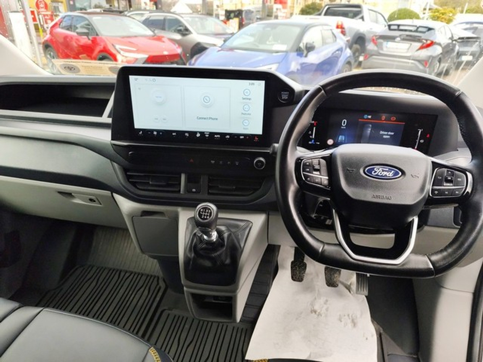 2024 Ford Transit Custom - image 8