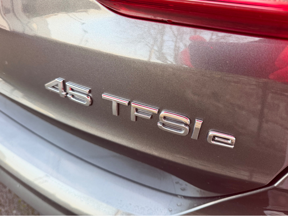 2024 Audi Q3 GREAT SPEC//S LINE 45 TFSI E//LOW MILEAGE//FULL LEATHER//REVERSE CAMERA//FINANCE PACKAGES €44,900
