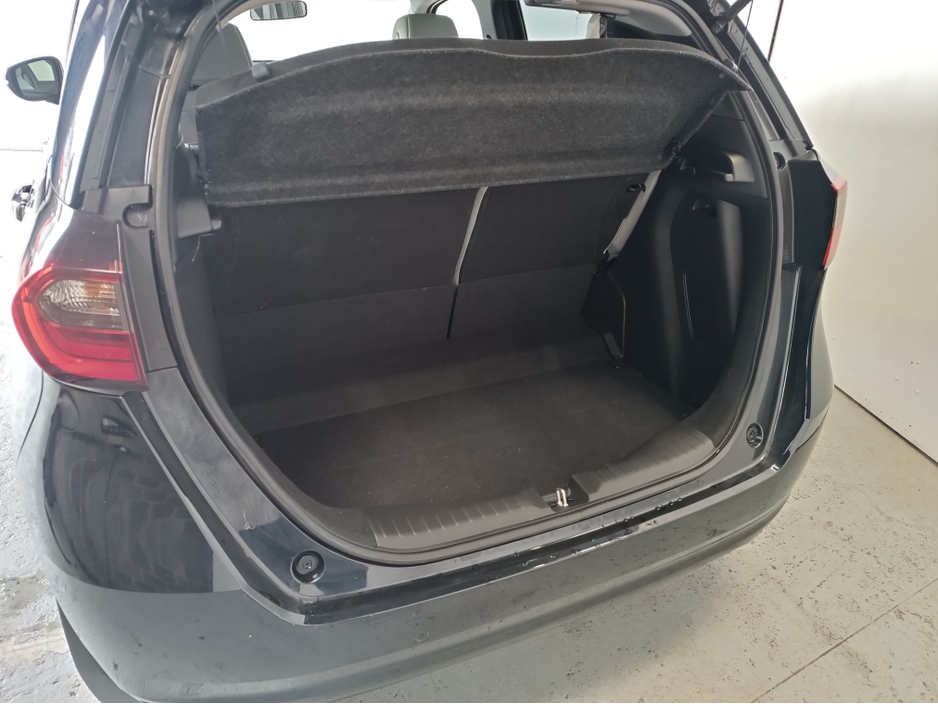 2021 Honda Jazz - image 7