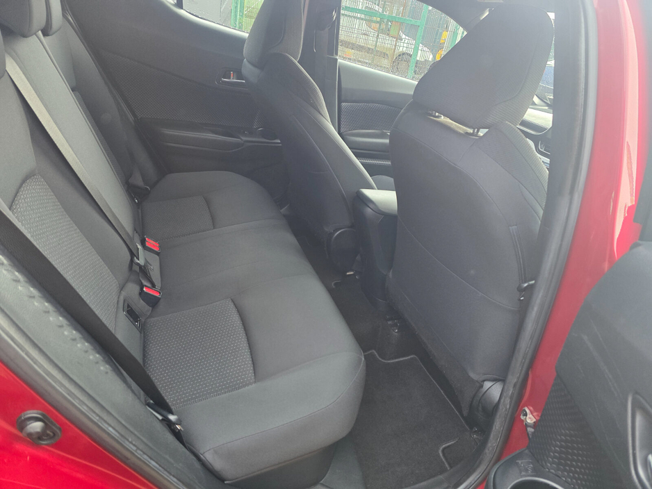 2017 Toyota C-HR - image 7