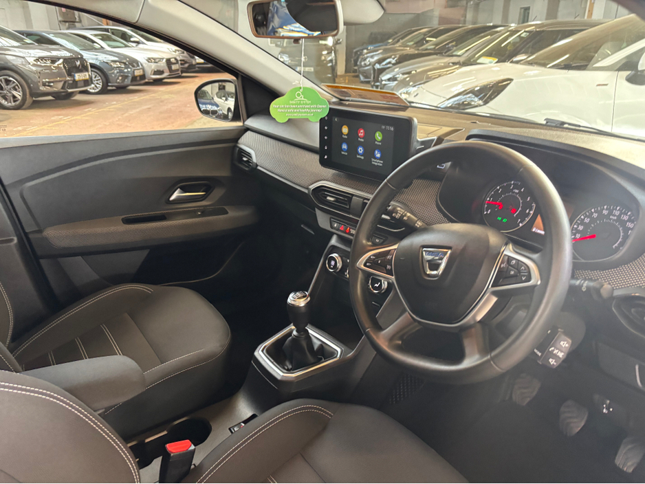 2022 Dacia Jogger - image 5